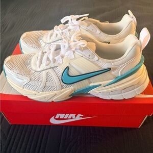 Nike V2K Run Size 8
